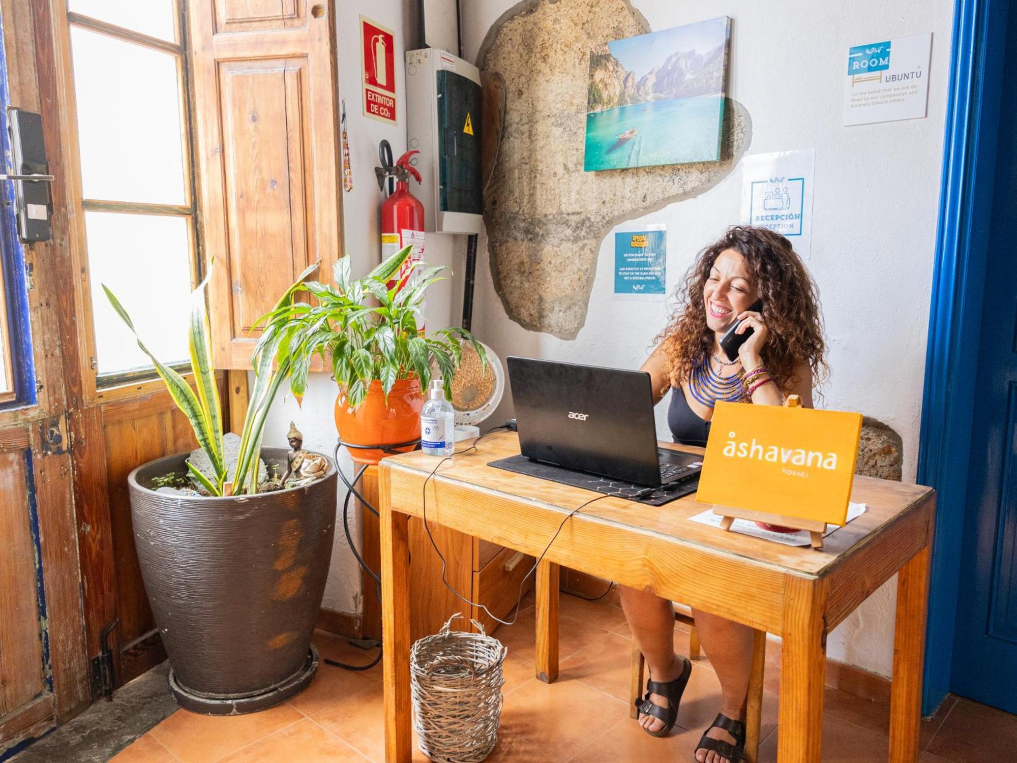 Ashavana Nest Hostel El Médano Dış mekan fotoğraf